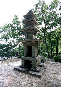 청량사지오층석탑(淸凉寺址五層石塔)