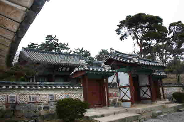 돈암서원(豚巖書院)